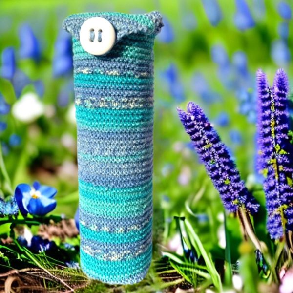 Hülle gestrickt zu Lumivitae Flasche – Bild 2